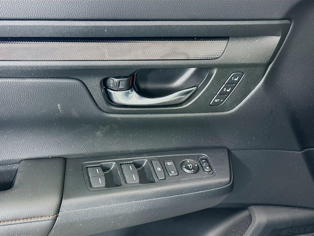 new 2026 Honda CR-V Hybrid car, priced at $40,630