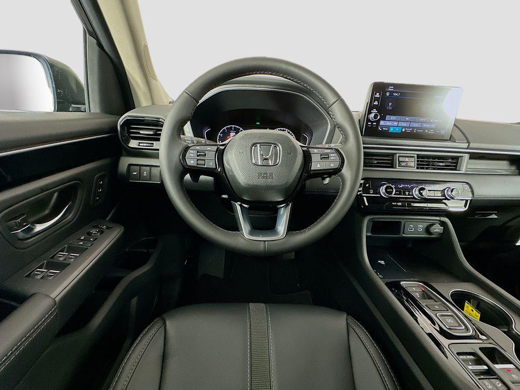 new 2025 Honda Pilot car, priced at $45,725