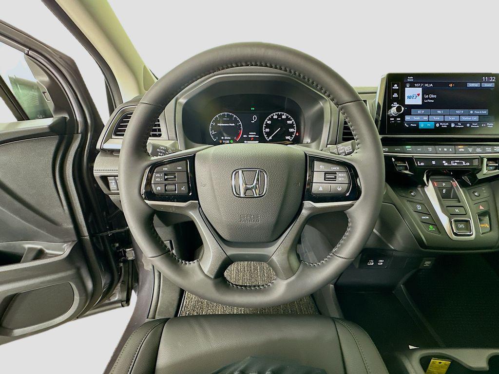new 2026 Honda Odyssey car, priced at $44,290
