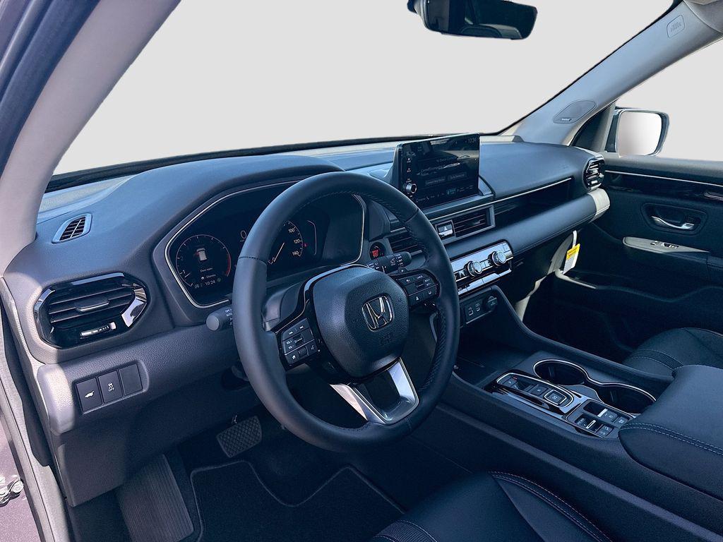 new 2025 Honda Pilot car, priced at $52,950