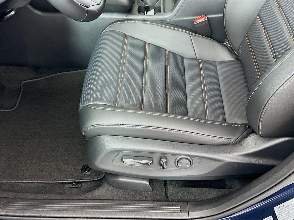 new 2026 Honda CR-V Hybrid car, priced at $40,175