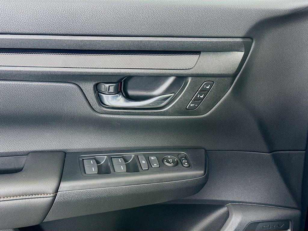 new 2026 Honda CR-V Hybrid car, priced at $40,175