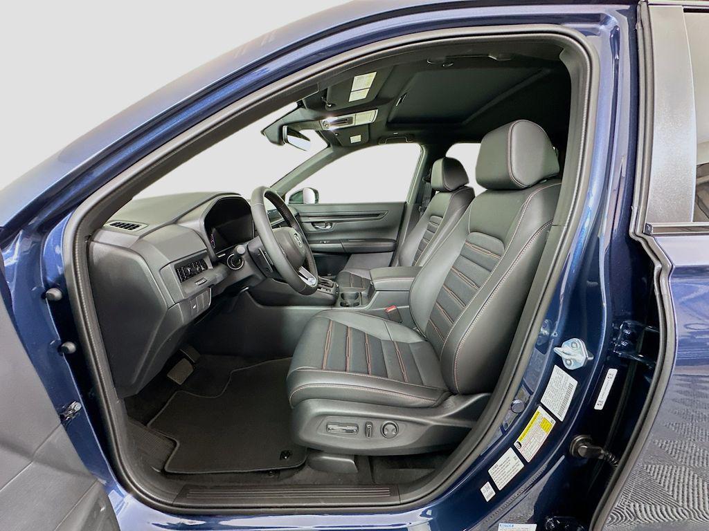 new 2026 Honda CR-V Hybrid car, priced at $40,175