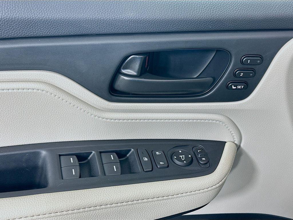 new 2026 Honda Odyssey car, priced at $44,290