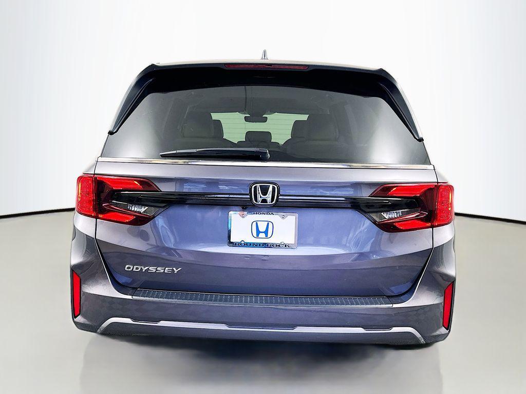 new 2026 Honda Odyssey car, priced at $44,290