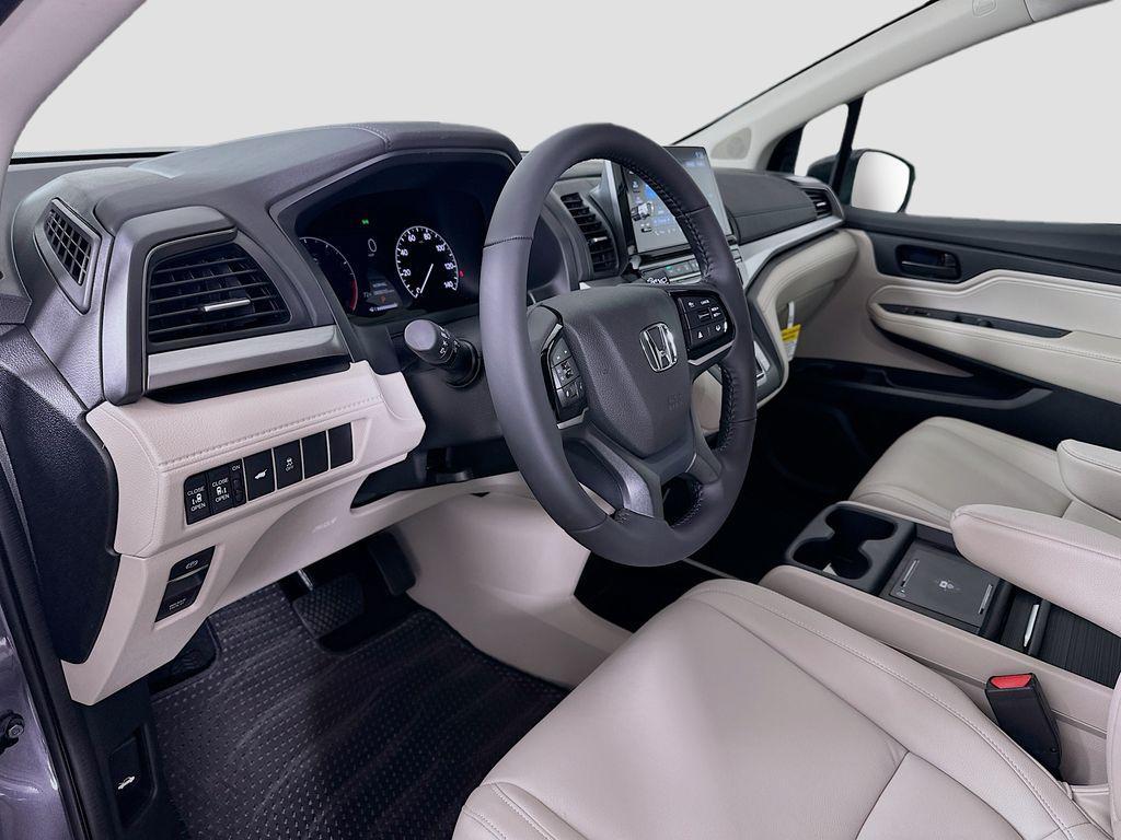 new 2026 Honda Odyssey car, priced at $44,290