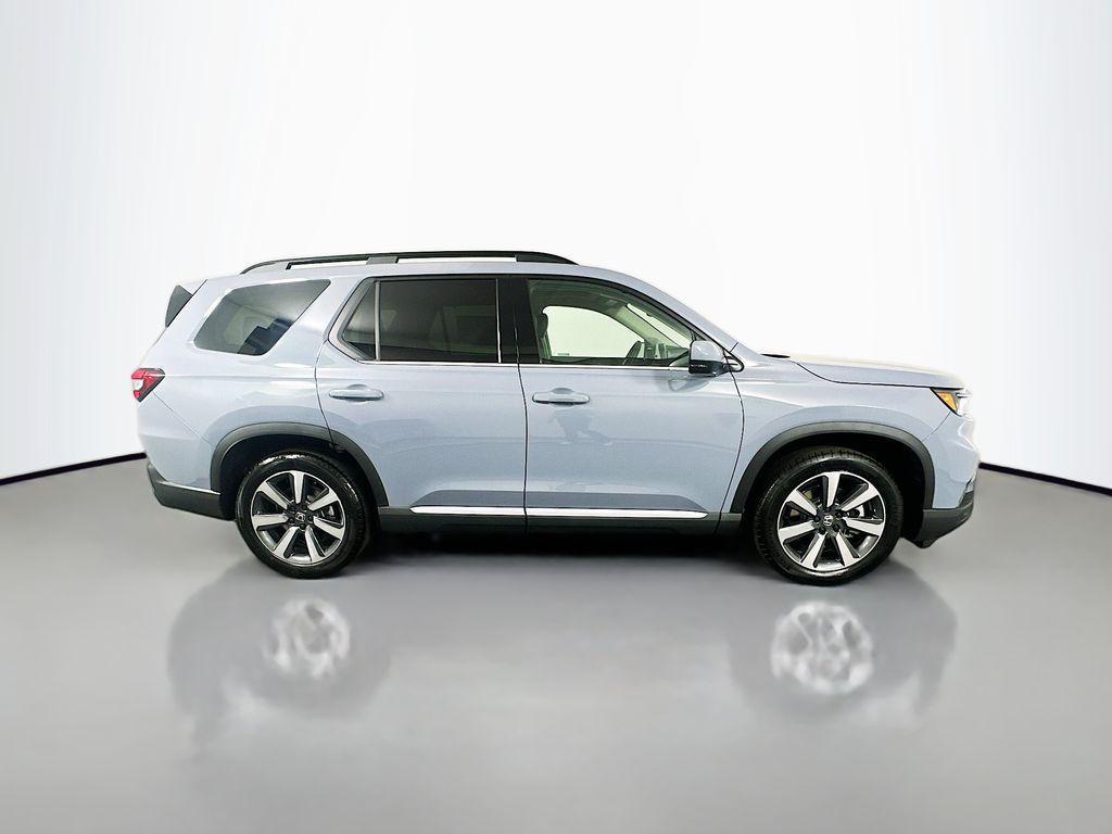 new 2025 Honda Pilot car, priced at $49,450