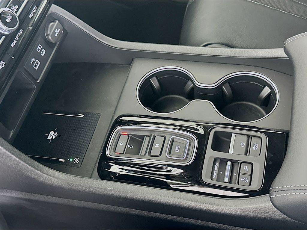 new 2025 Honda Pilot car, priced at $49,450