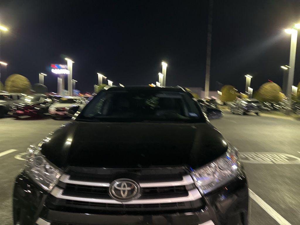 used 2019 Toyota Highlander car, priced at $26,500