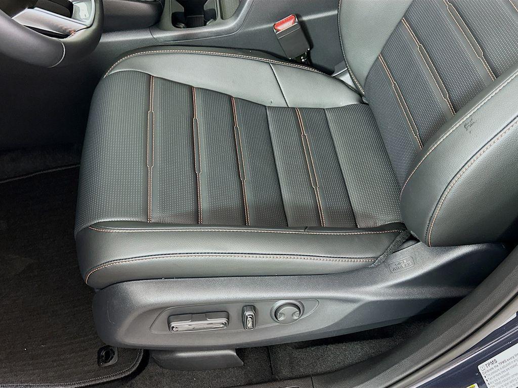 new 2026 Honda CR-V Hybrid car, priced at $40,175