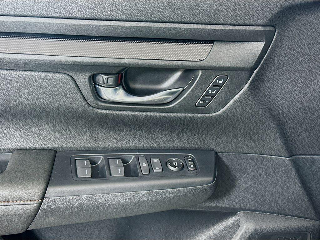 new 2026 Honda CR-V Hybrid car, priced at $39,180