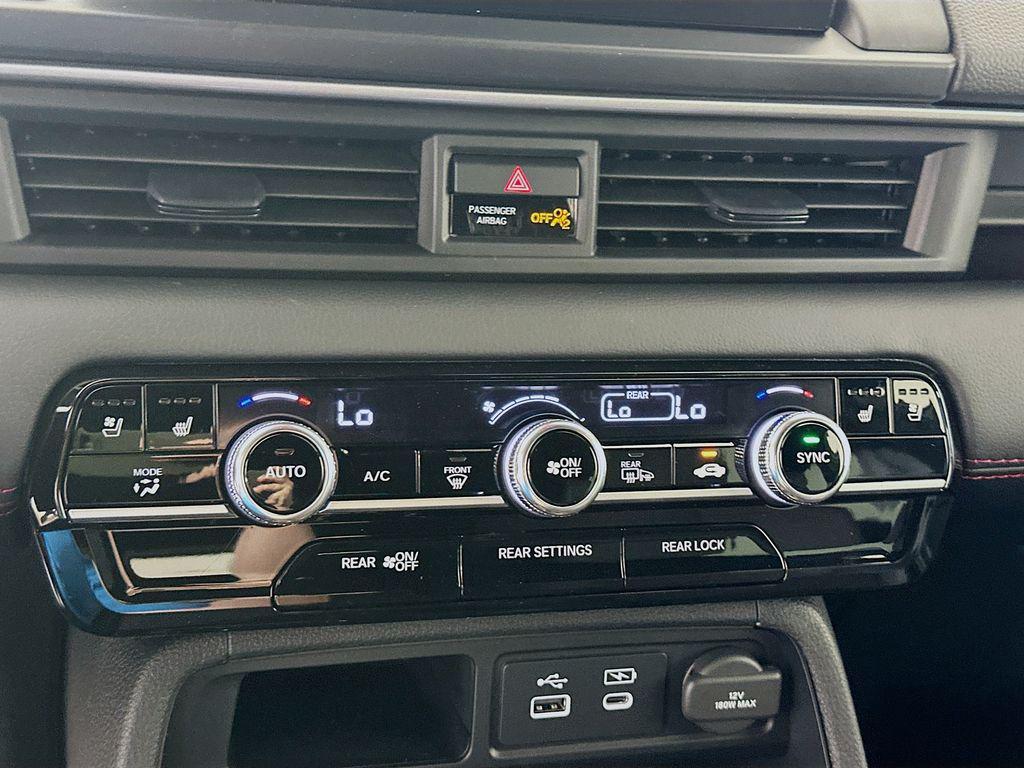 new 2025 Honda Pilot car, priced at $56,075