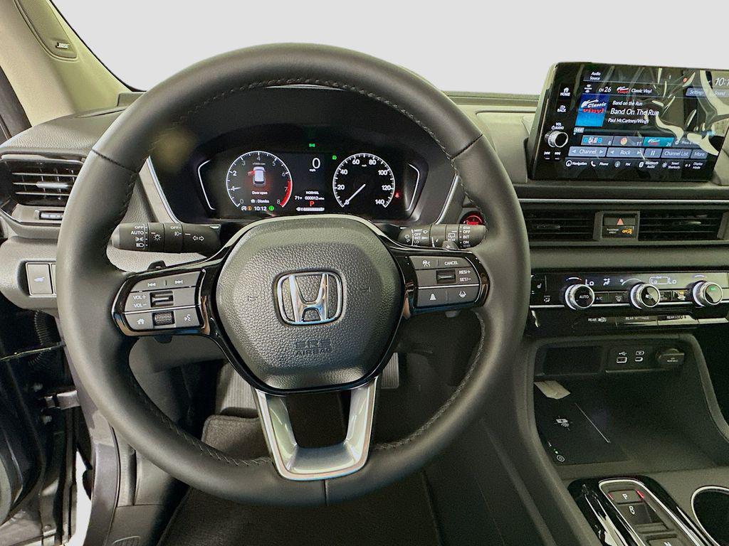 new 2025 Honda Pilot car, priced at $52,995