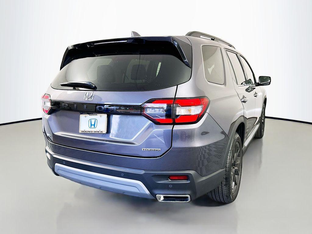 new 2025 Honda Pilot car, priced at $52,995
