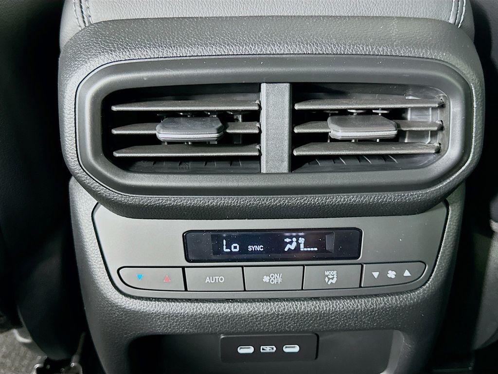 new 2025 Honda Pilot car, priced at $52,995