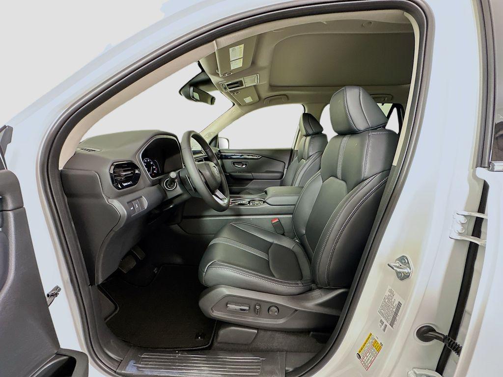 new 2025 Honda Pilot car, priced at $52,280