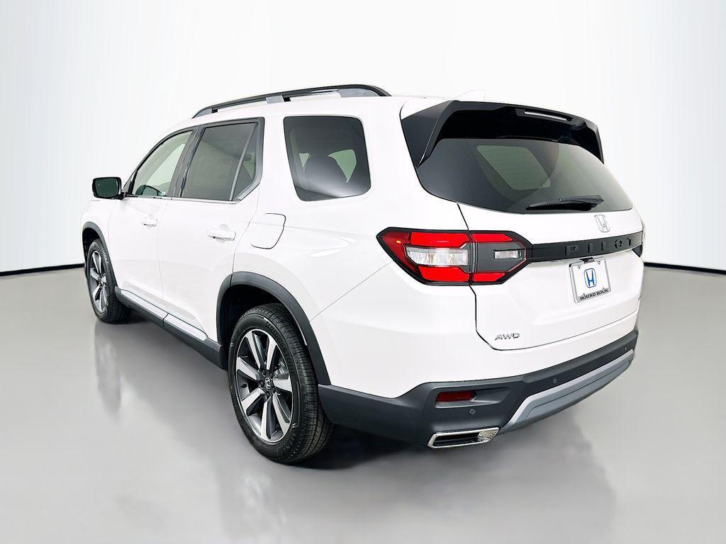 new 2025 Honda Pilot car, priced at $52,280