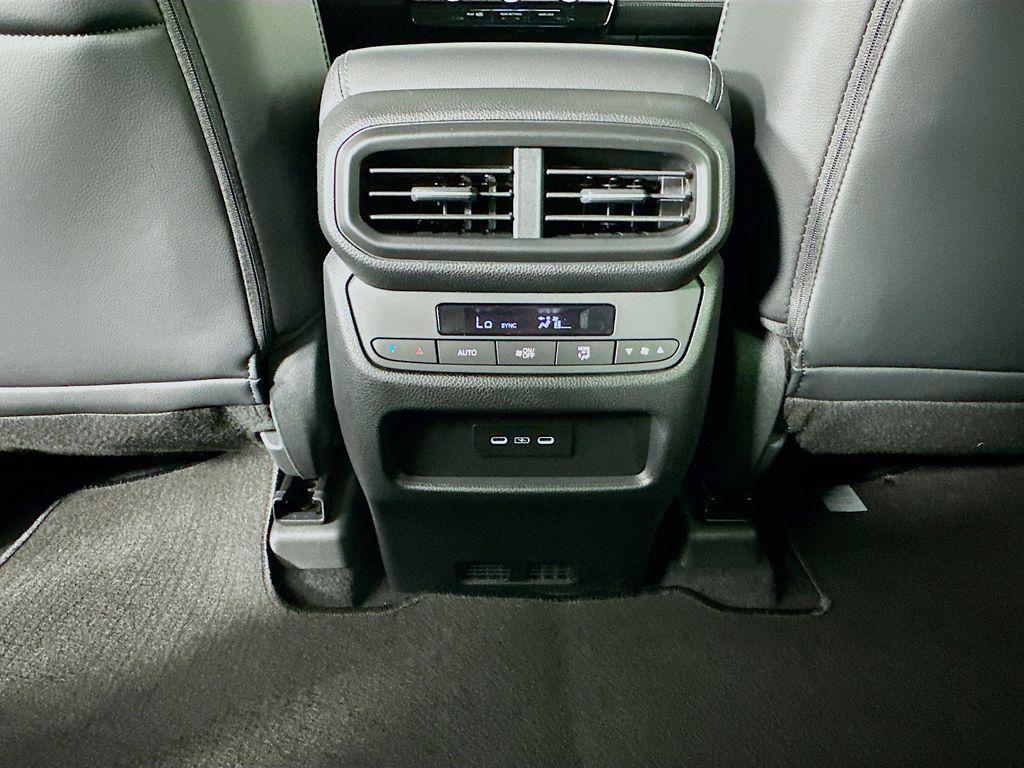 new 2025 Honda Pilot car, priced at $52,280