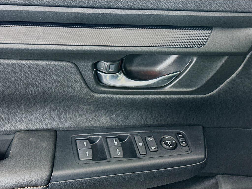 new 2026 Honda CR-V Hybrid car, priced at $40,250