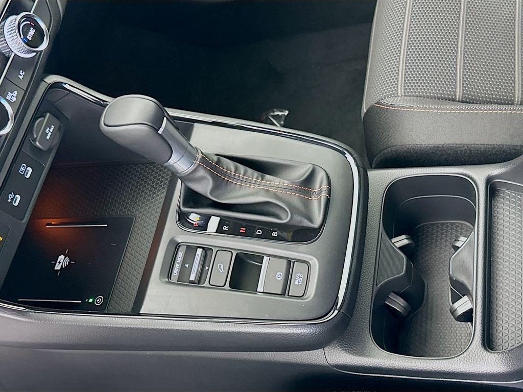 new 2026 Honda CR-V Hybrid car, priced at $40,250