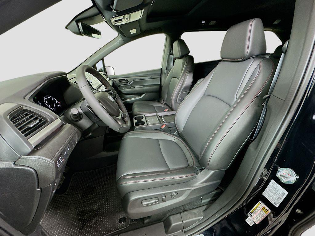 new 2026 Honda Odyssey car, priced at $45,390