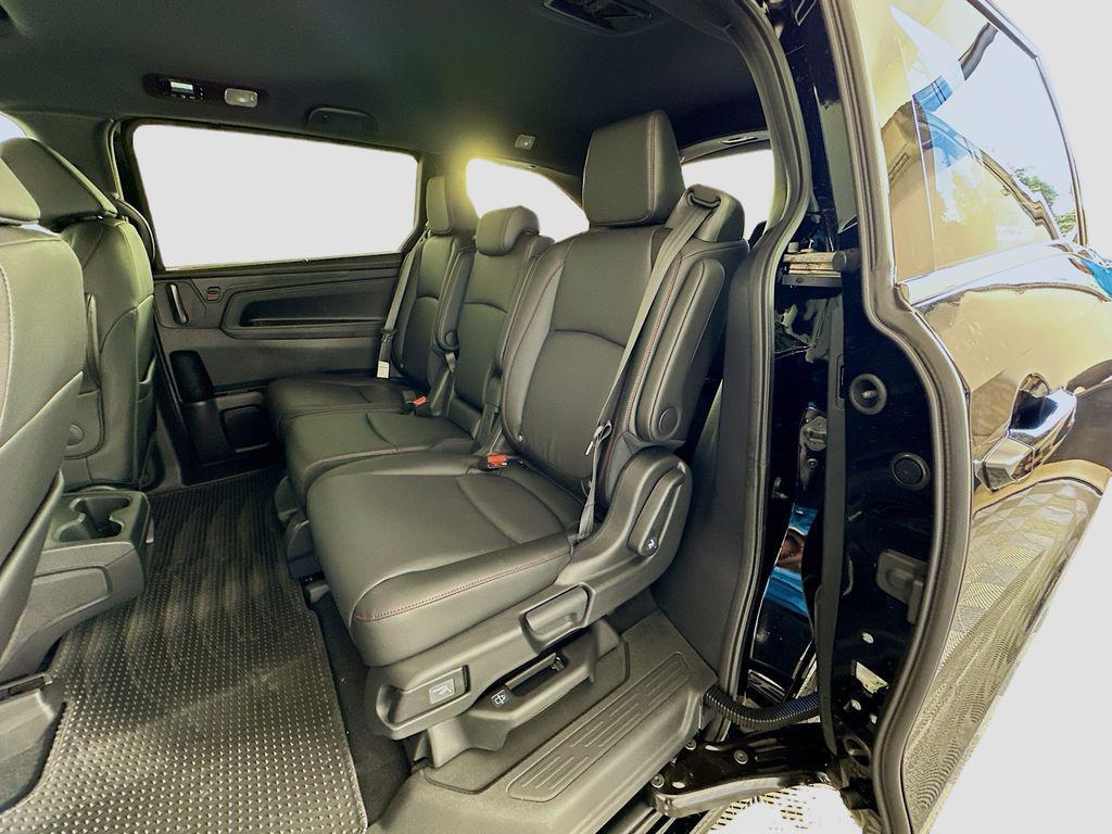new 2026 Honda Odyssey car, priced at $45,390