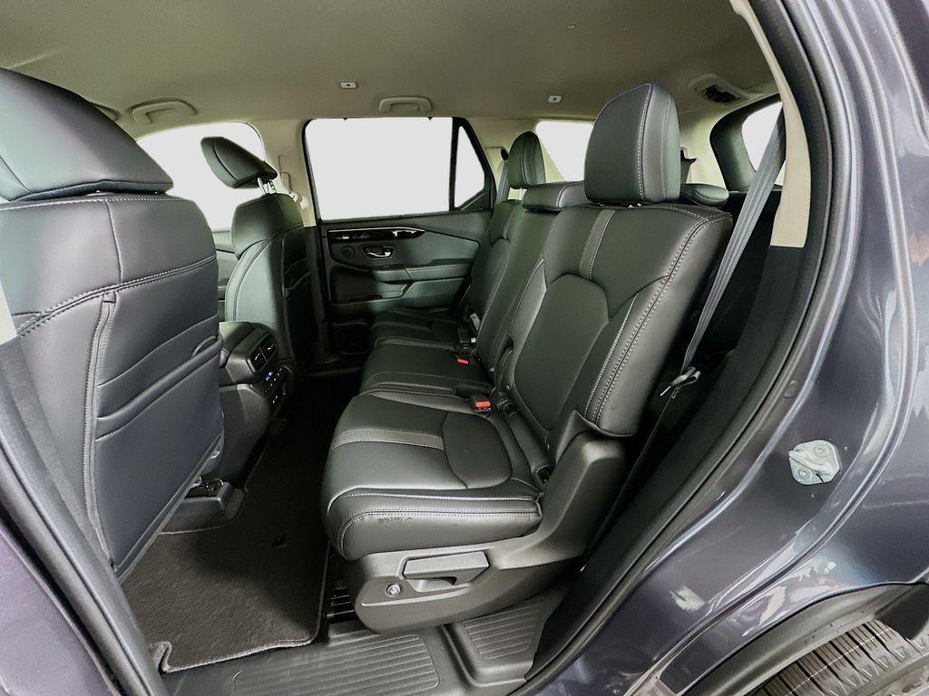 new 2025 Honda Pilot car, priced at $47,095
