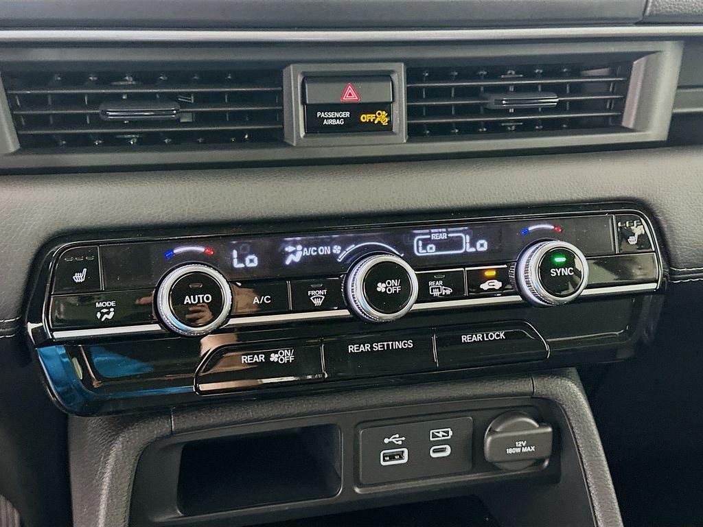 new 2025 Honda Pilot car, priced at $47,095