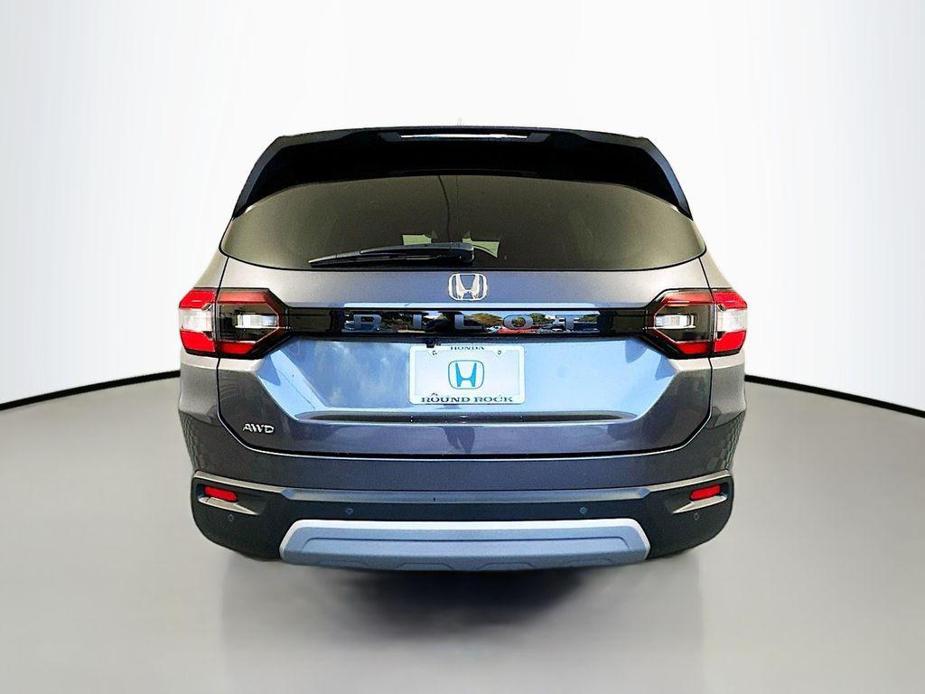 new 2025 Honda Pilot car, priced at $47,095