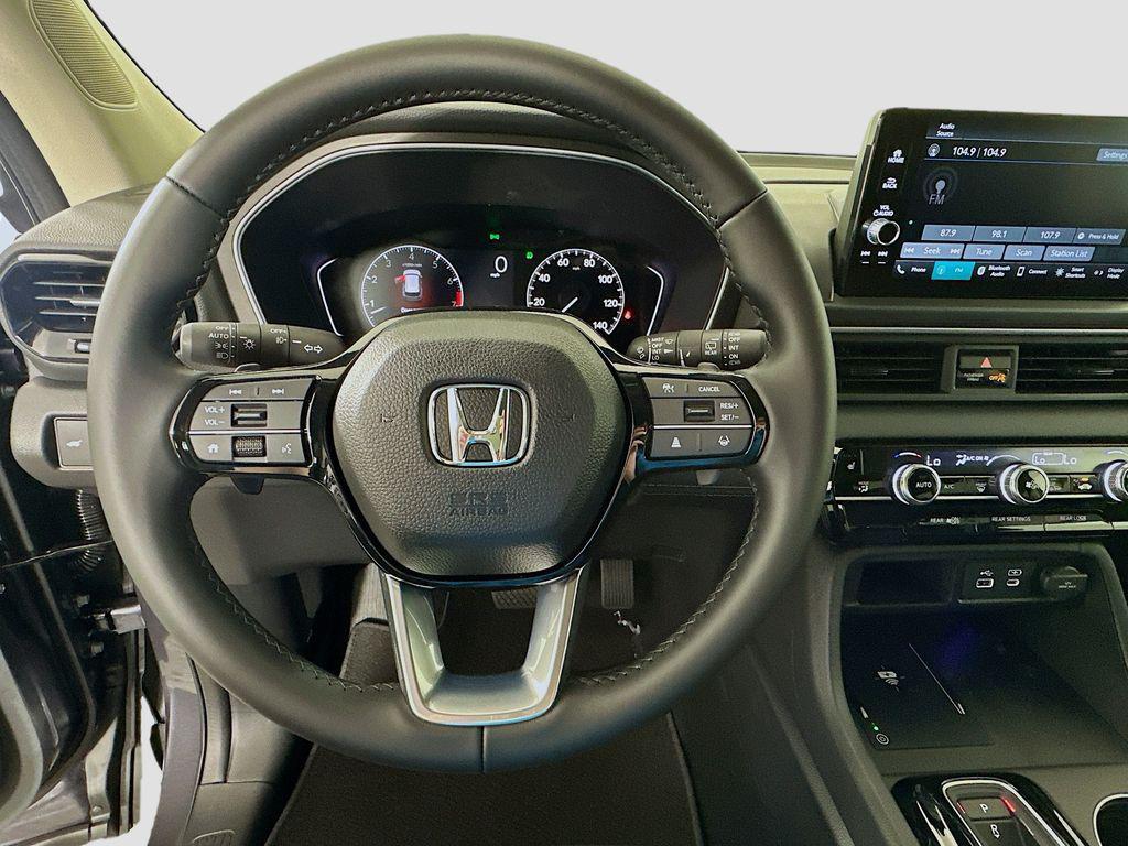 new 2025 Honda Pilot car, priced at $47,095