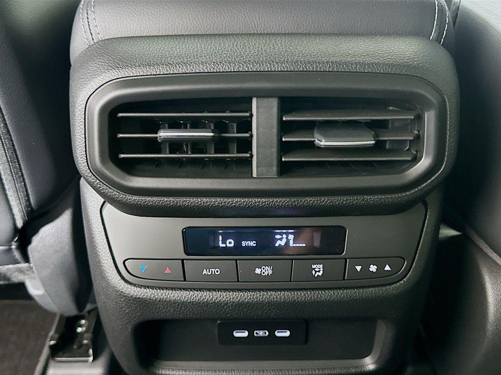 new 2025 Honda Pilot car, priced at $47,095