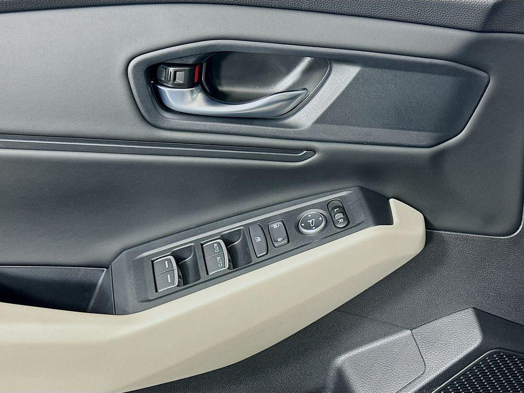 used 2025 Honda Accord car, priced at $27,600