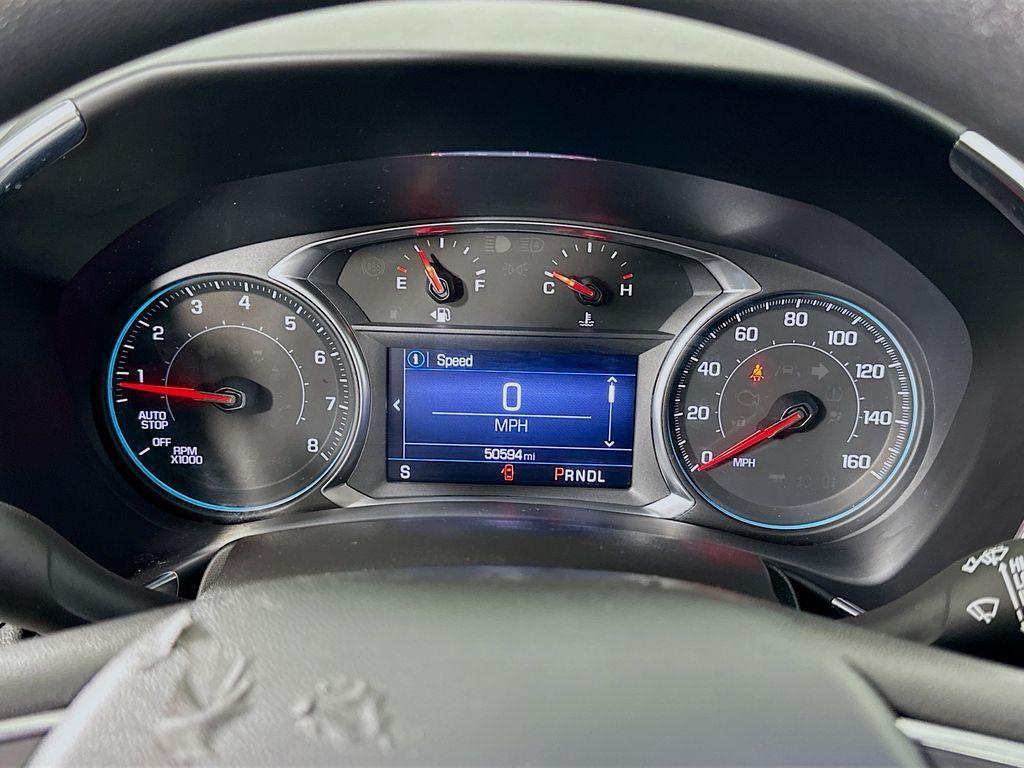 used 2022 Chevrolet Equinox car, priced at $18,800