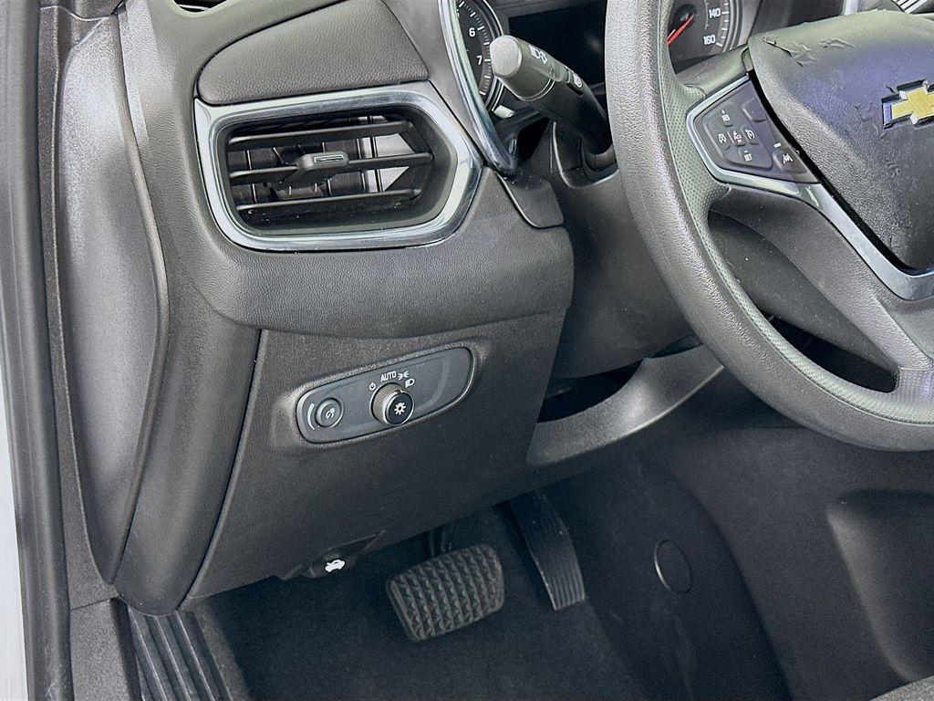 used 2022 Chevrolet Equinox car, priced at $18,800