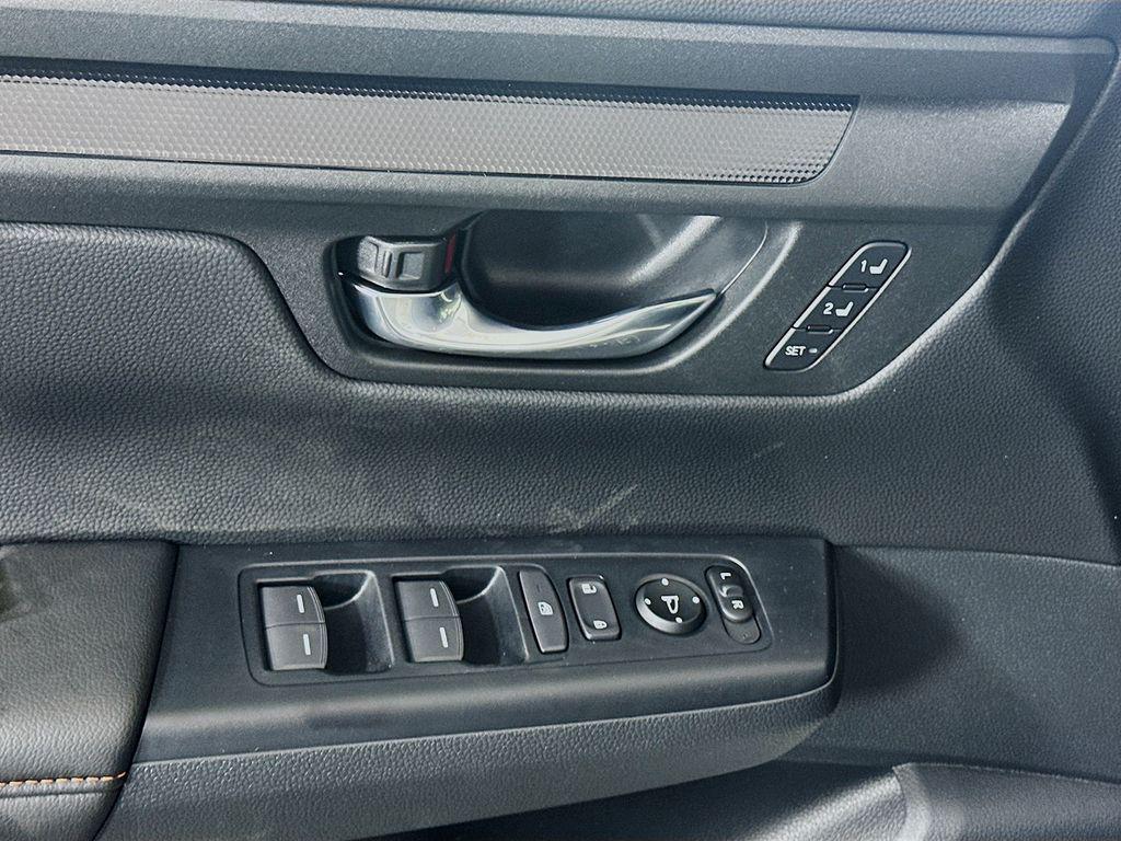 new 2026 Honda CR-V Hybrid car, priced at $40,630