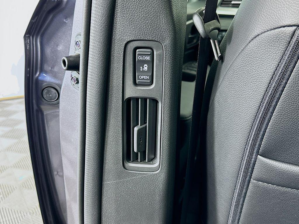 new 2026 Honda Odyssey car, priced at $44,290