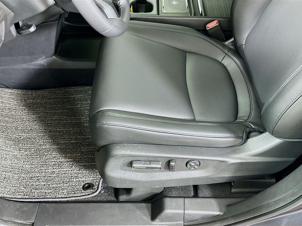 new 2026 Honda Odyssey car, priced at $44,290