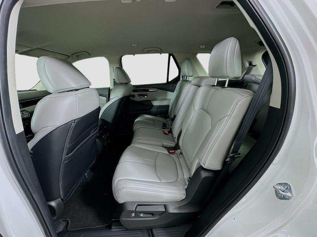 new 2025 Honda Pilot car, priced at $45,450