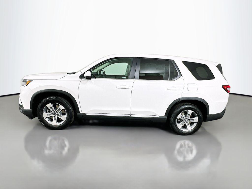 new 2025 Honda Pilot car, priced at $45,450