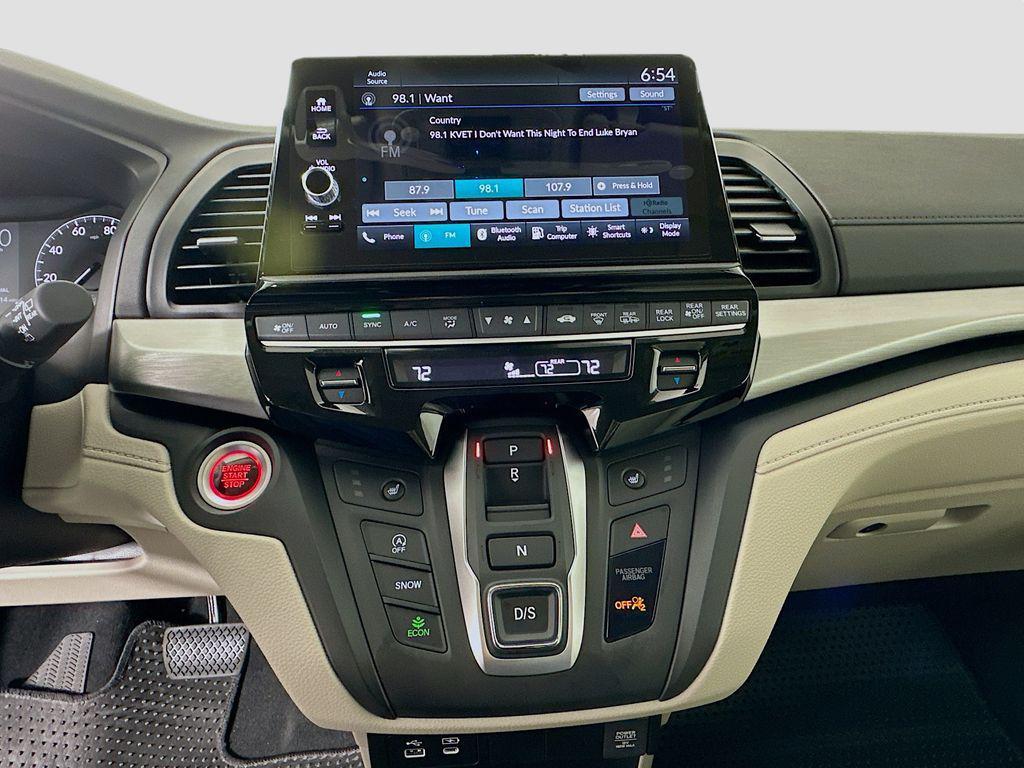new 2026 Honda Odyssey car, priced at $46,140