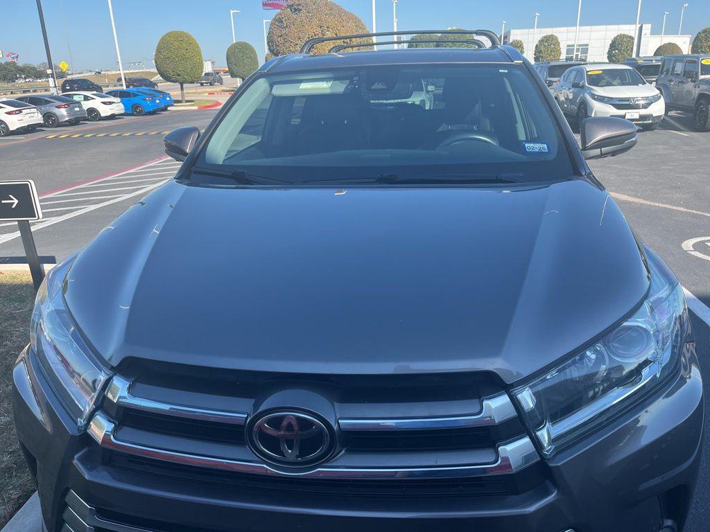 used 2019 Toyota Highlander car, priced at $28,000
