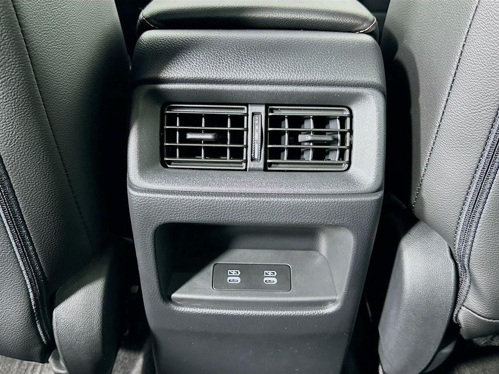 new 2026 Honda CR-V Hybrid car, priced at $40,175