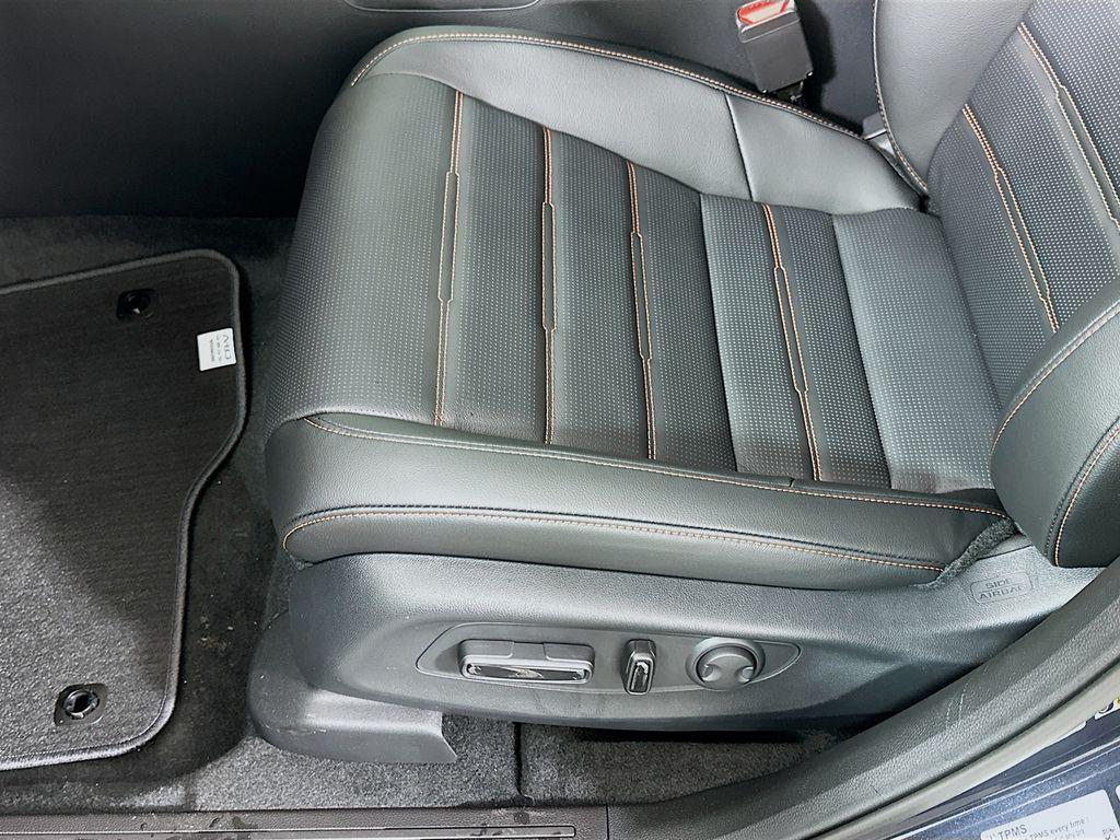 new 2026 Honda CR-V Hybrid car, priced at $40,175