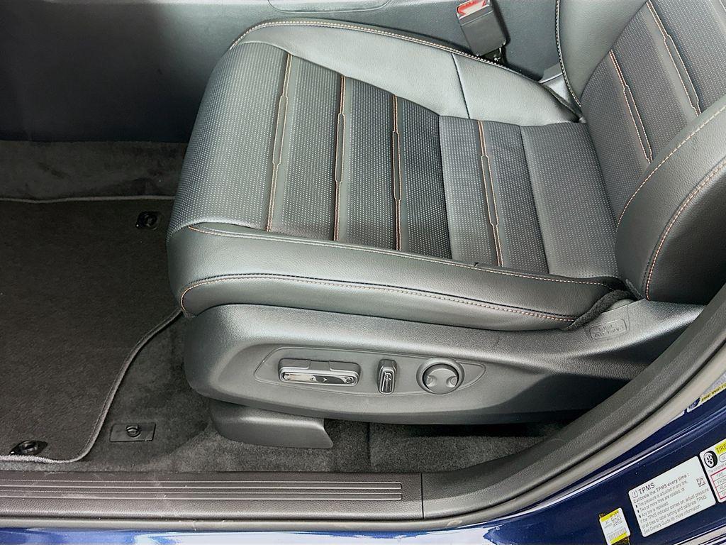 new 2026 Honda CR-V Hybrid car, priced at $40,175