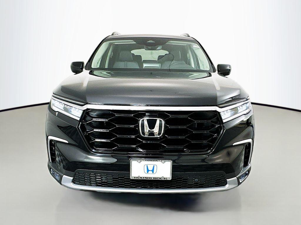 new 2025 Honda Pilot car, priced at $52,995