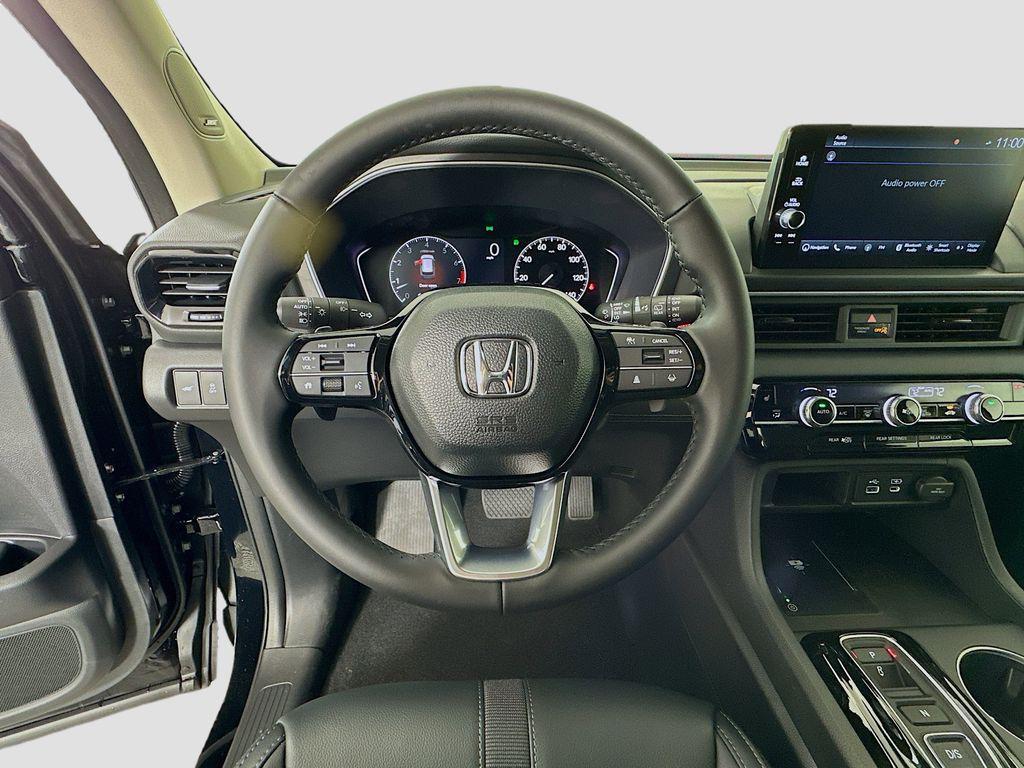 new 2025 Honda Pilot car, priced at $52,995