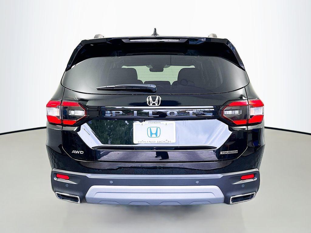 new 2025 Honda Pilot car, priced at $52,995