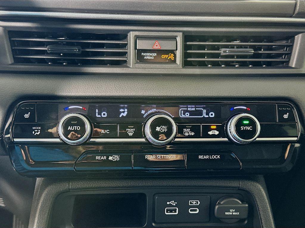 new 2025 Honda Pilot car, priced at $53,800