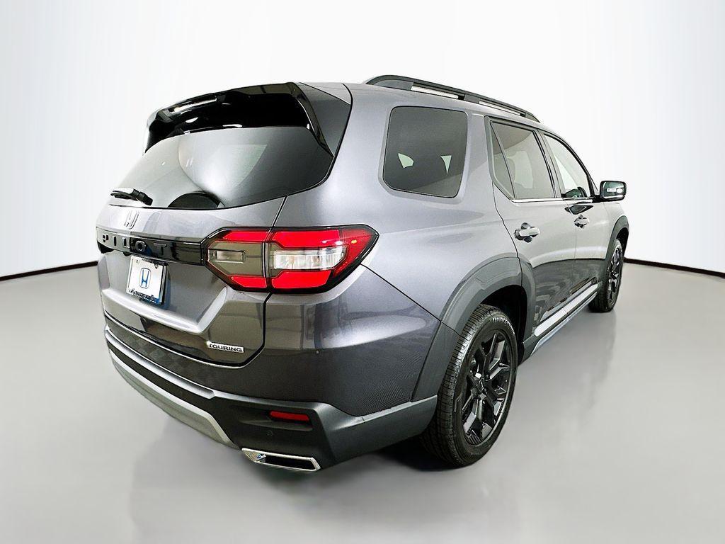 new 2025 Honda Pilot car, priced at $53,800