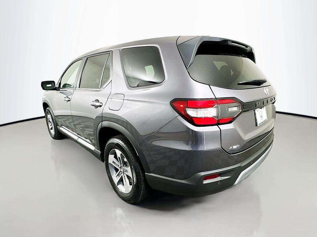 new 2025 Honda Pilot car, priced at $47,095